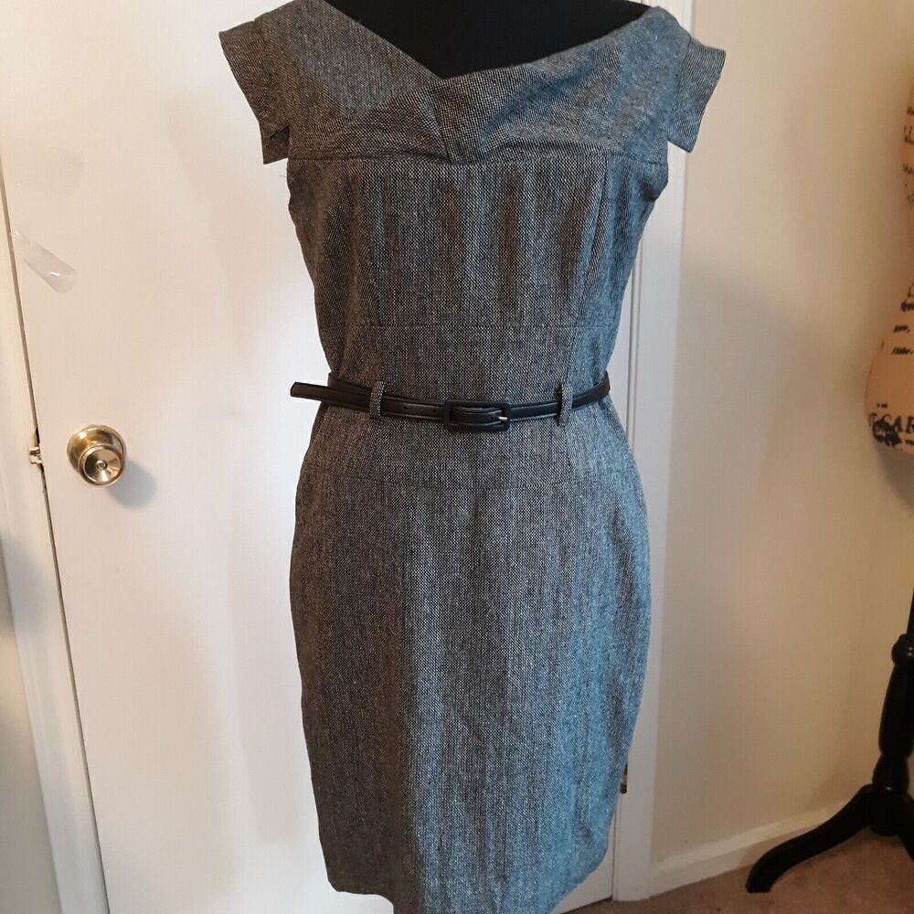 Black/Saks Fifth Ave Cap Sleeve Sheath Dress Size 6 Belted Great Neckline